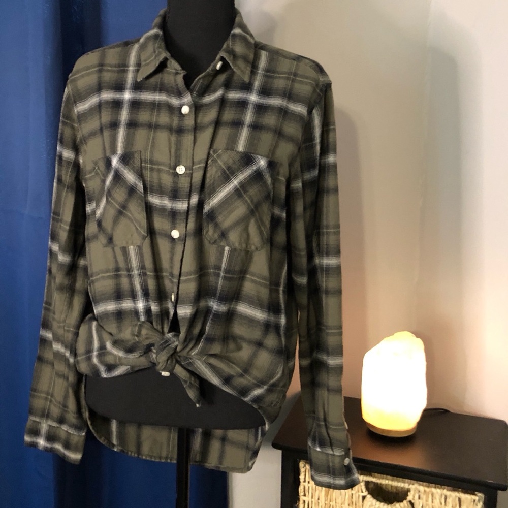 MOSSIMO Boyfriend Fit Plaid Flannel Button Down